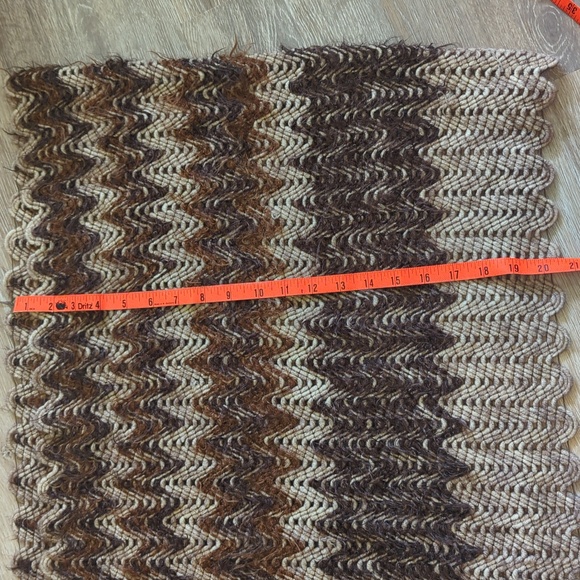 Missoni brown wool zigzag infinity scarf. - Picture 6 of 6